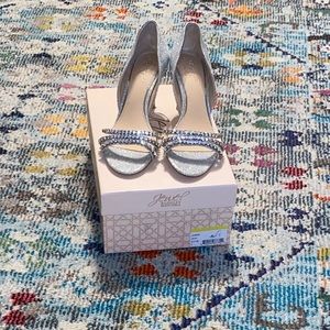 Jewel Badgley Mischka heel